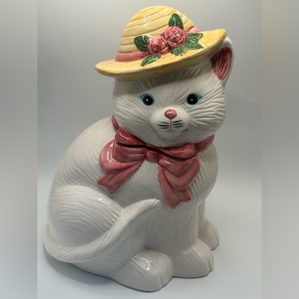 Vintage Priscilla White Persian Cat In Bonnet Cookie Jar